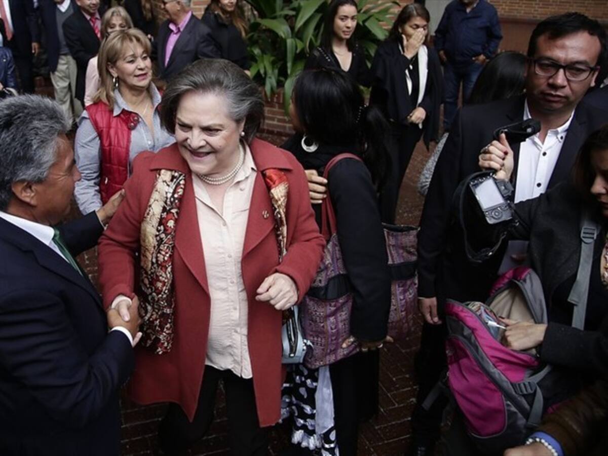 Se inscribe el comité promotor que buscará llevar a Clara López a la Presidencia