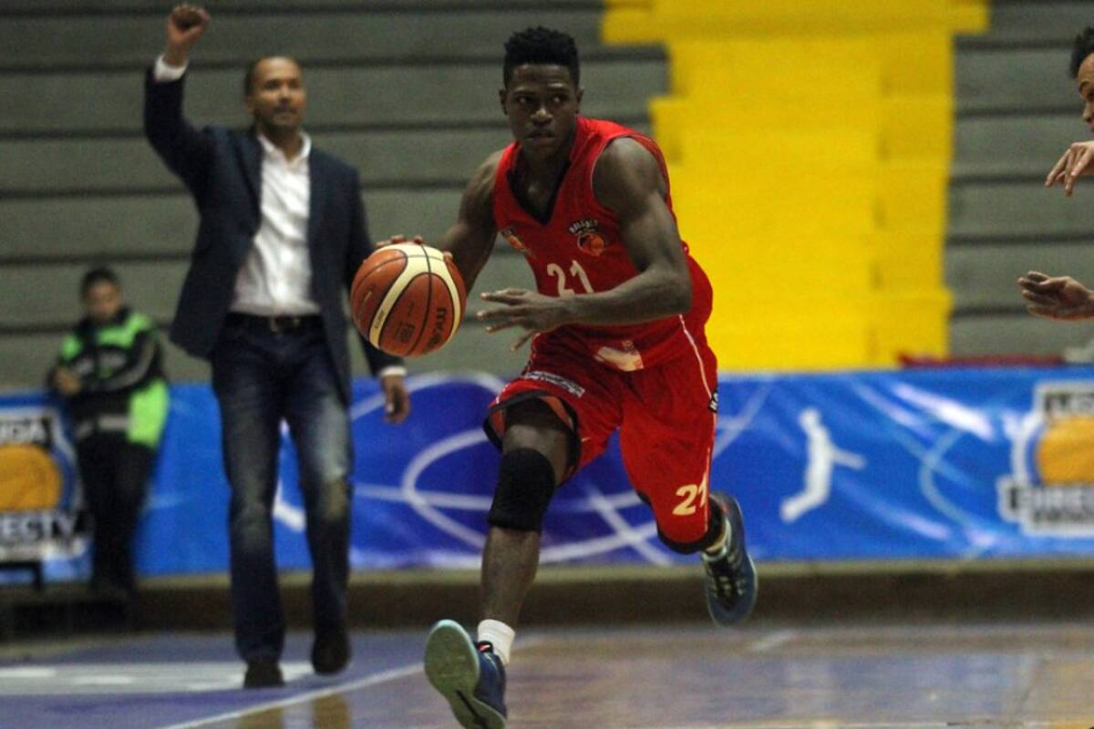 En el Coliseo El Salitre de Bogotá, se lleva a cabo el partido entre Piratas de Bogotá Vs. Halcones de Cúcuta en el marco 15 de la jornada de la temporada regular de la Liga Directv de Baloncesto. 