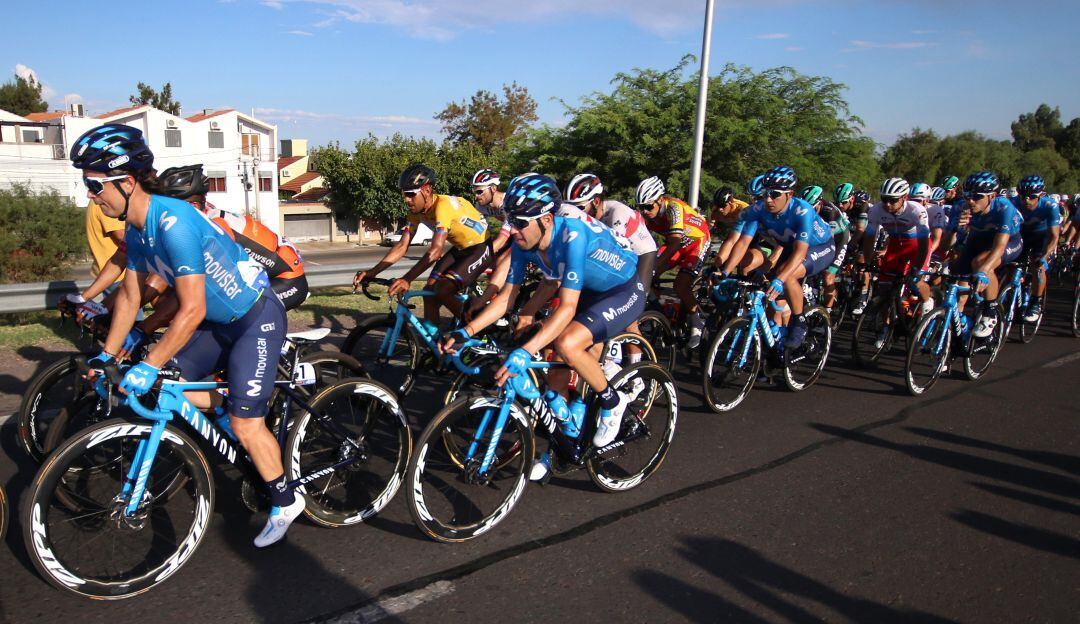 El Movistar Team durante la Vuelta a San Juan 2020
