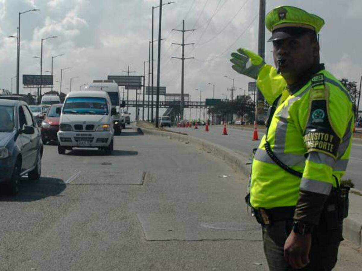 Exceso de vehículos y algunos varados generaron caos en plan retorno