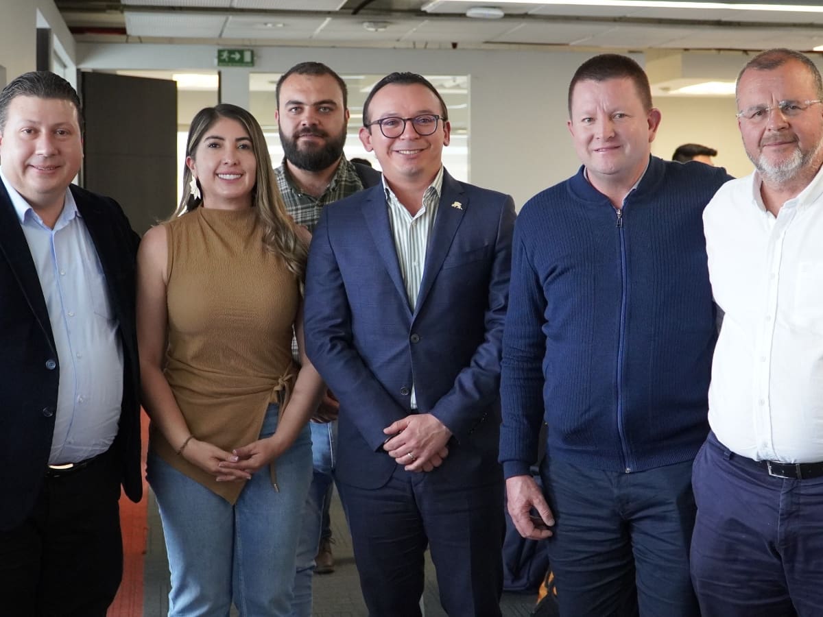 Alcaldes del Oriente antioqueño y la ANI avanzan en mesa técnica para proyectos de movilidad