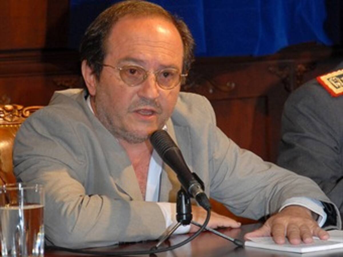 Ecuador espera que Colombia asista a Consejo de Defensa de la Unasur en Quito