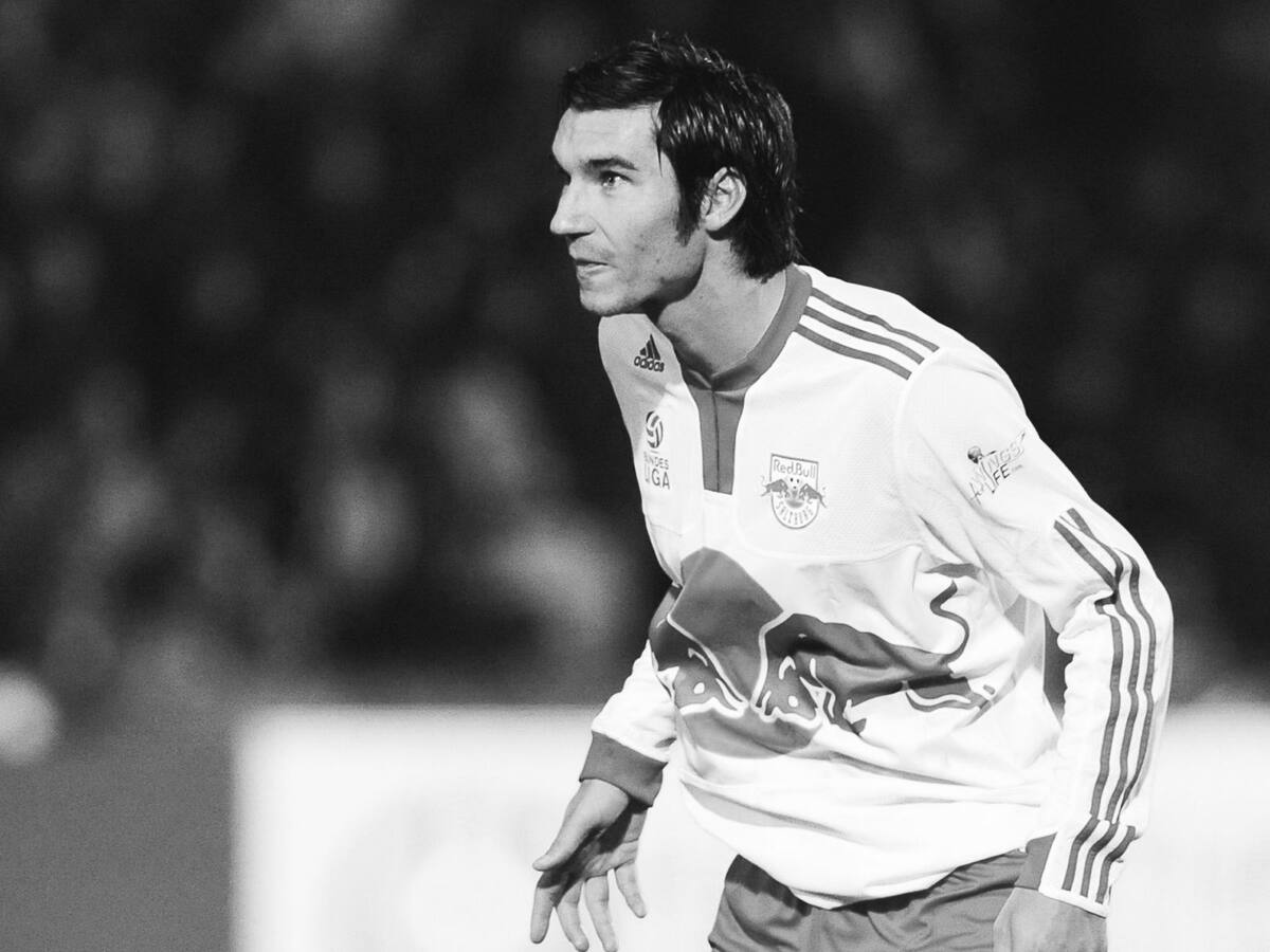 Luto en el mundo del fútbol: falleció exinternacional croata tras accidente automovilístico