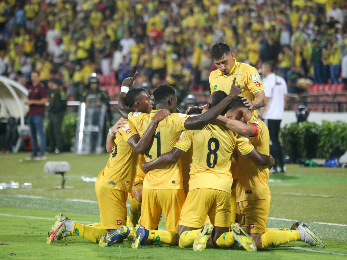 Bucaramanga triunfa en casa, se mantiene en lo más alto y condena al Deportivo Cali