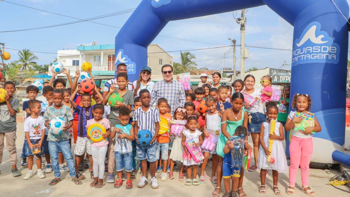 Aguas de Cartagena llegó cargada de aguinaldos a Tierra Baja