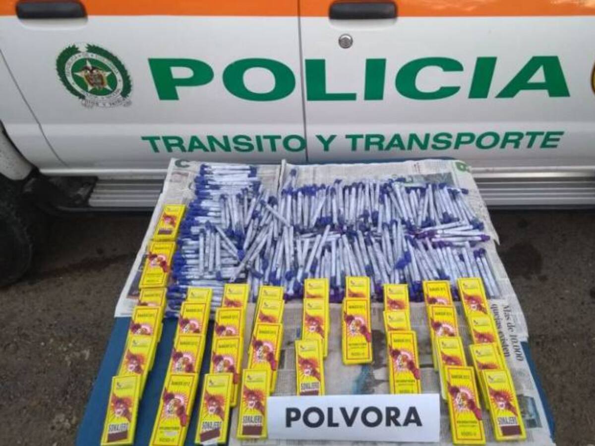 Incautan pólvora en la Vía al Mar cerca a Cartagena