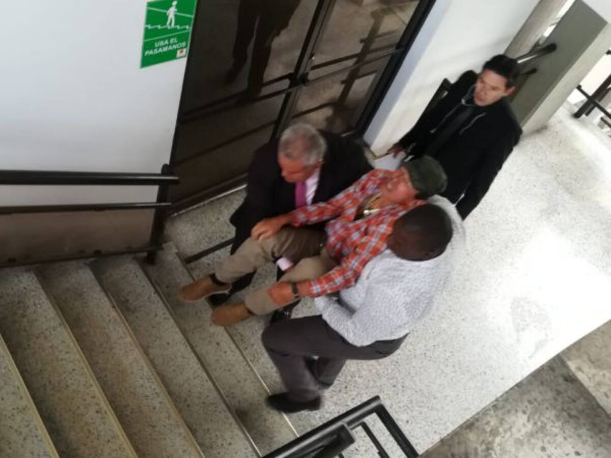 Ascensor del Concejo de Manizales no funciona hace tres meses
