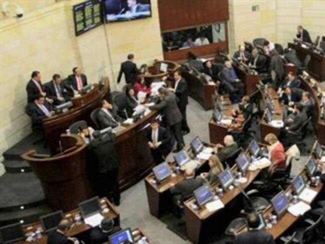 Santos declarará en demanda contra 12 congresistas