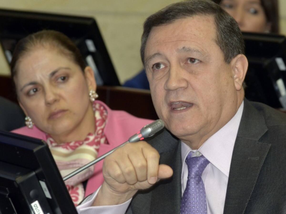Uribismo prepara denuncias internacionales contra fiscal Montealegre