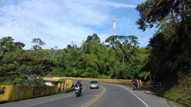 Vía Chagualá entre Armenia, Calarcá y autopistas del café