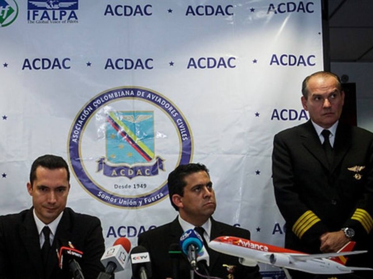 Acdac dice que solo 62 pilotos se han retirado del sindicato y no 132 como dice Avianca
