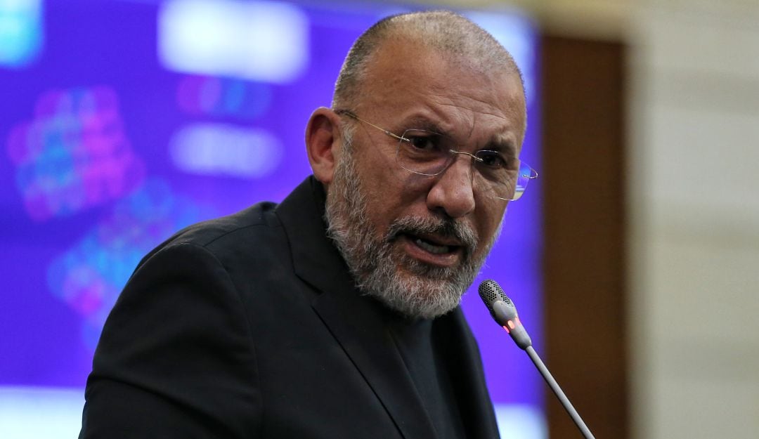 El senador Barreras insistió en su propuesta de construir un nuevo "centro"