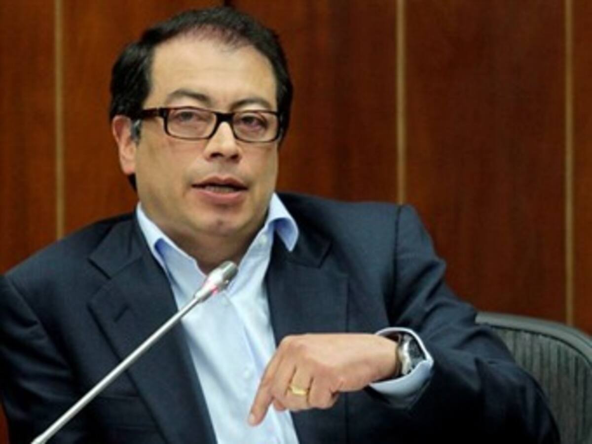 "No hay desabastecimiento de agua en Bogotá" Petro