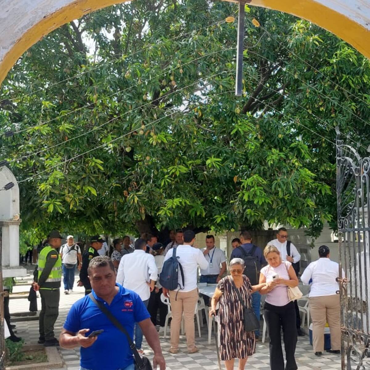 Inspección judicial en el cementerio San Miguel de Santa Marta