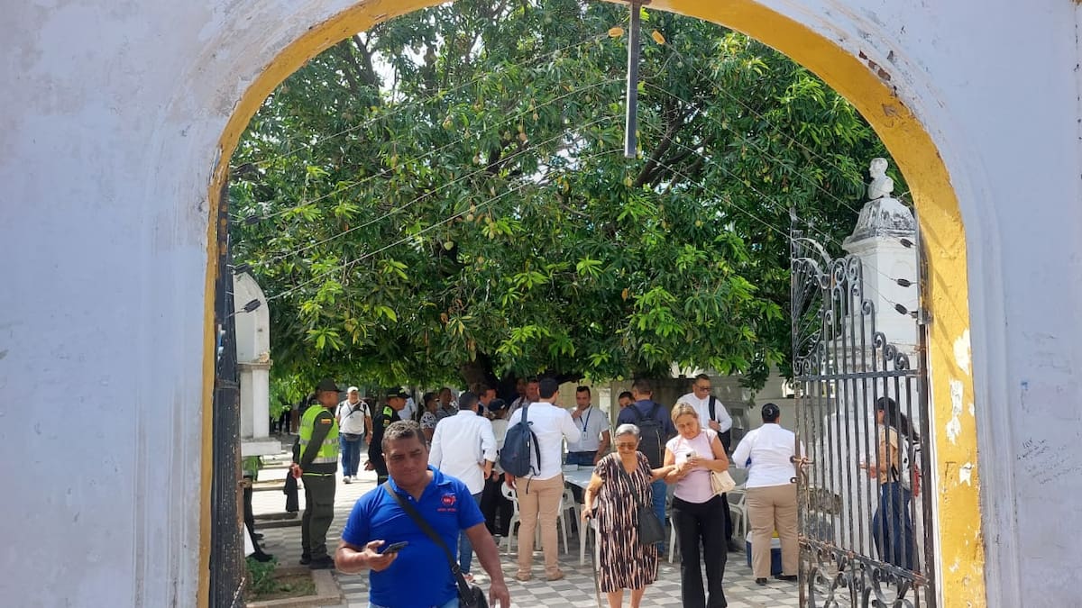 Inspección judicial en el cementerio San Miguel de Santa Marta