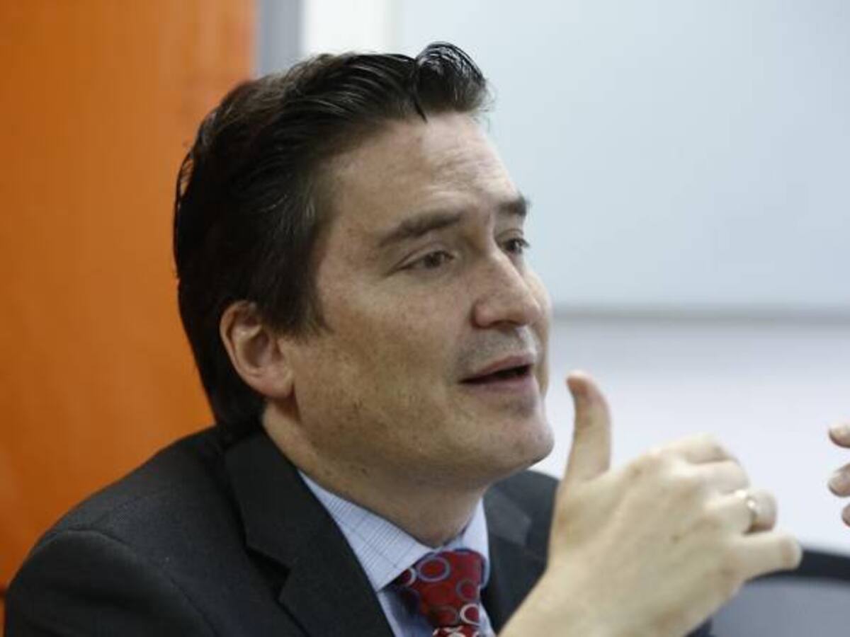 Reforma tributaria y renegociación de acuerdos de paz, cóctel explosivo: Asobancaria