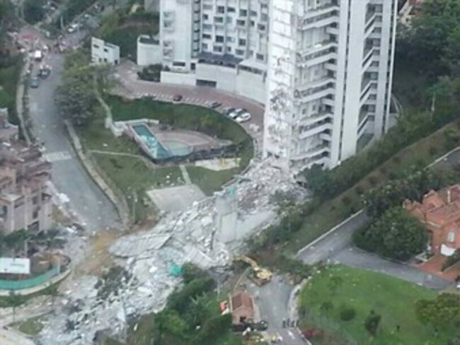 Rueda primera cabeza por desplome en el edificio Space en Medellín&#8207;