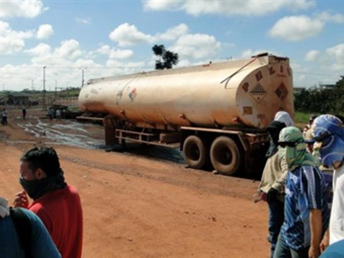 Trasladan a Bogotá negociaciones sobre crisis petrolera en Puerto Gaitán