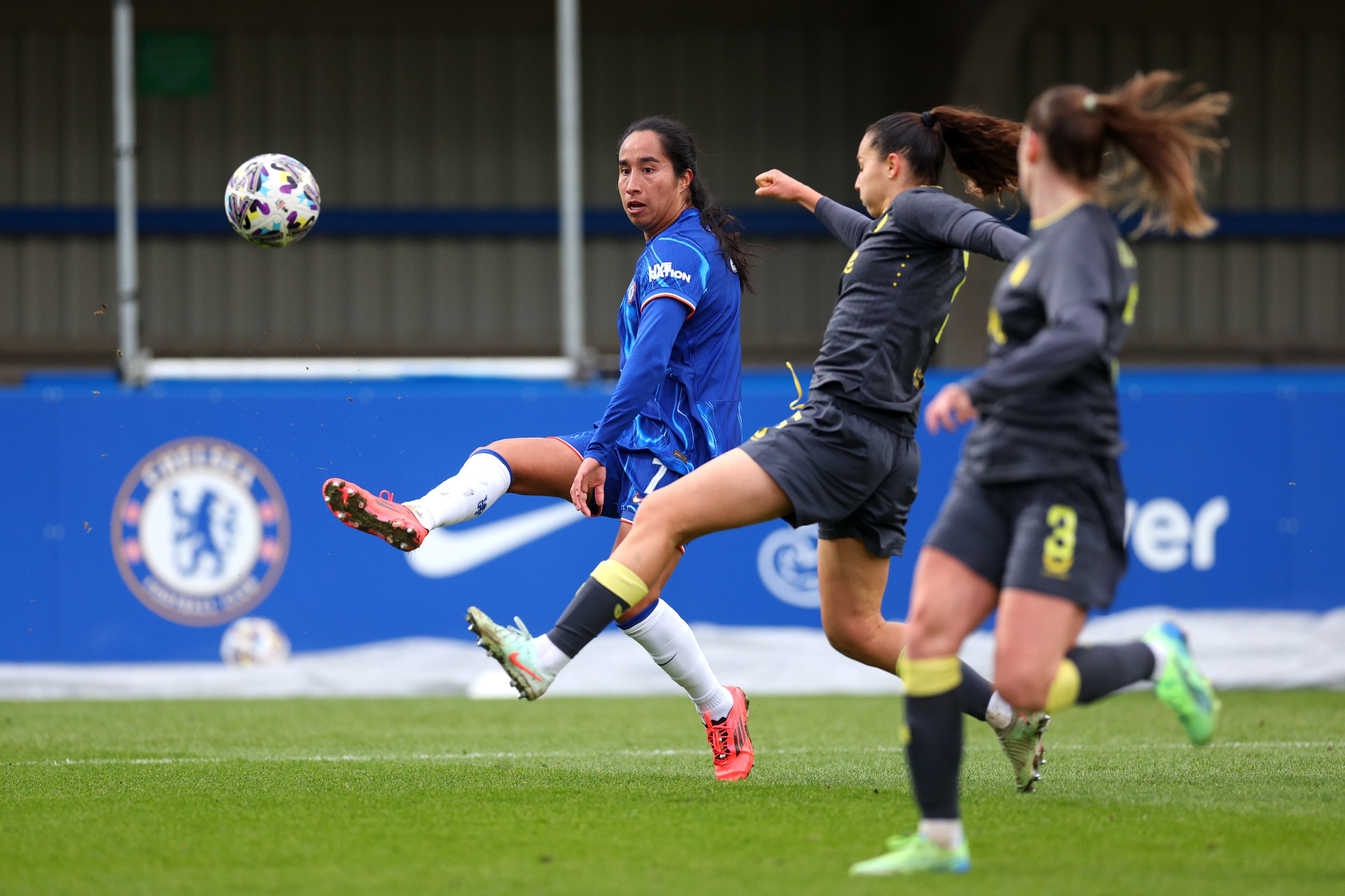 Mayra Ramirez con el Chelsea  (Photo by Andrew Redington/Getty Images)