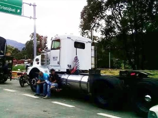 Paro camionero en Antioquia. Foto: Gloria María Orjuela.