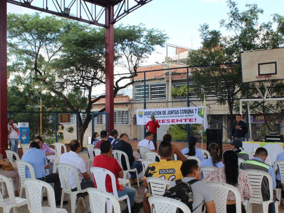 Comercios denuncian millonarias pérdidas por cierre vial en Las Américas