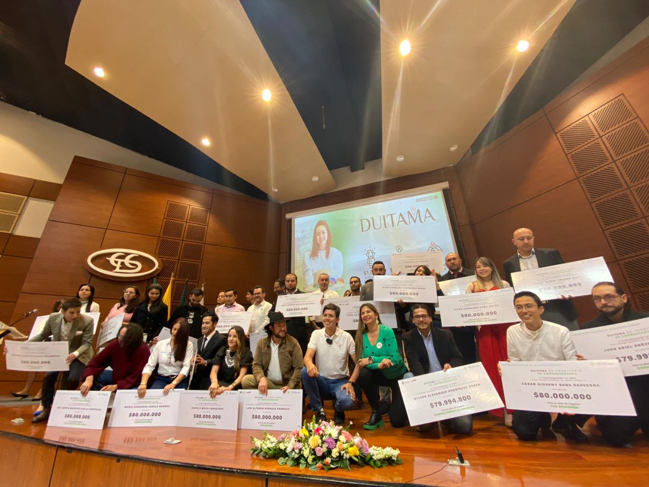 Fondo Emprender del SENA beneficia a Duitama / Caracol Radio.