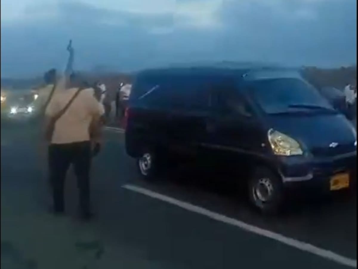 “Vamos por estos terroristas”: De la Espriella tras disparos en sepelio de ‘Bendito Menor’