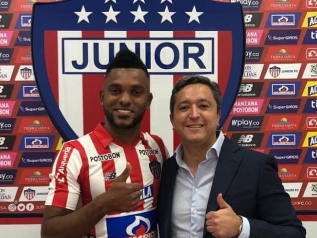 Borja ya es tiburón: El delantero ya firmó con el Junior de Barranquilla