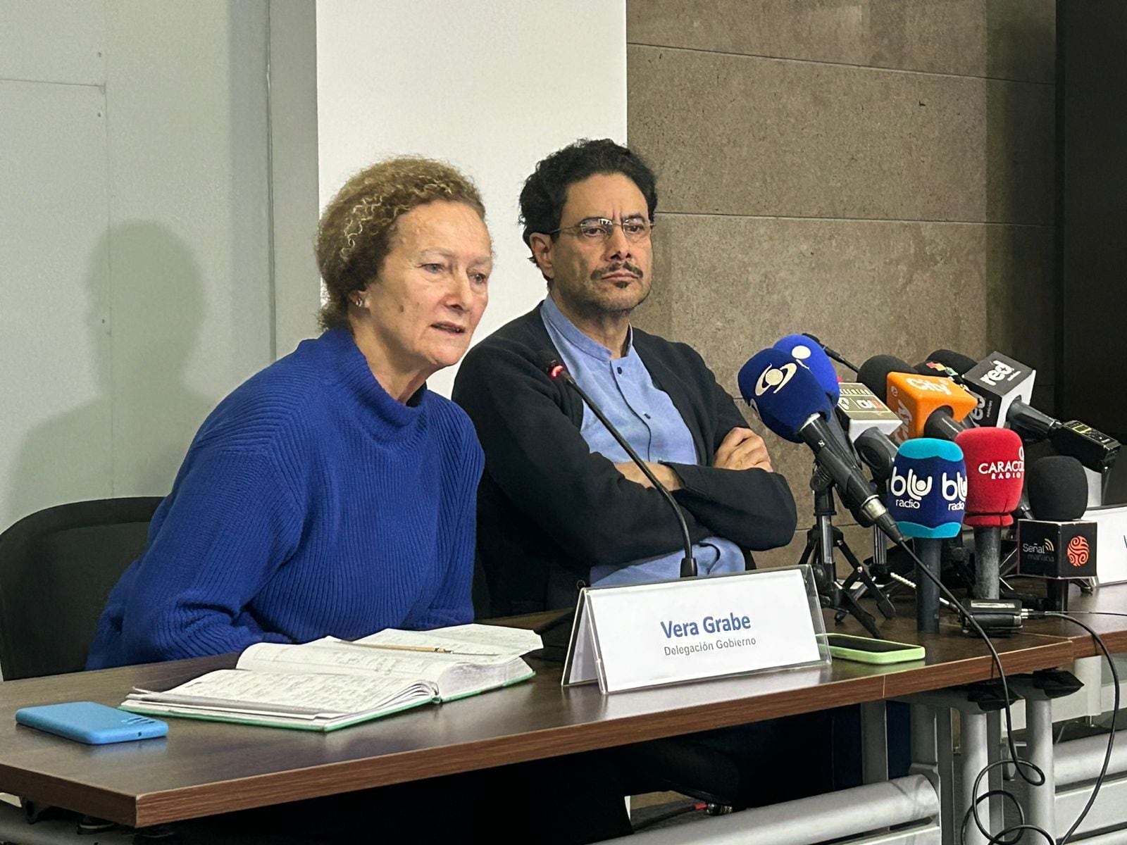 Vera Grabe y el senador Iván Cepeda.