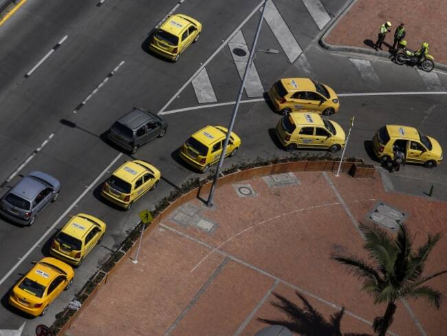 Taxistas proponen que pico y placa para esos vehículos sea sólo el fin de semana