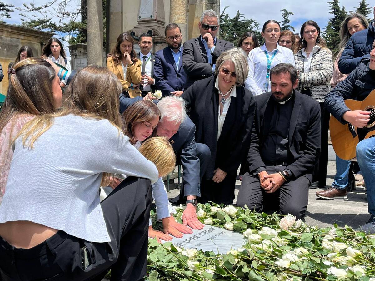 Un mes sin Miguel Uribe Turbay: Su hermana, María Carolina Hoyos, lo recuerda con emotivo mensaje