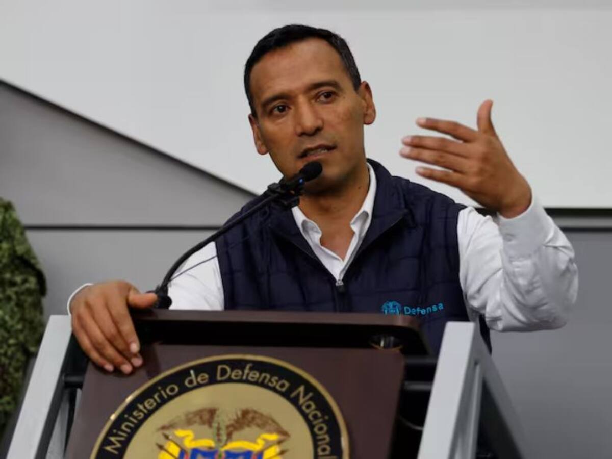 Campesinos apoyan erradicación de cultivos ilícitos con glifosato: MinDefensa