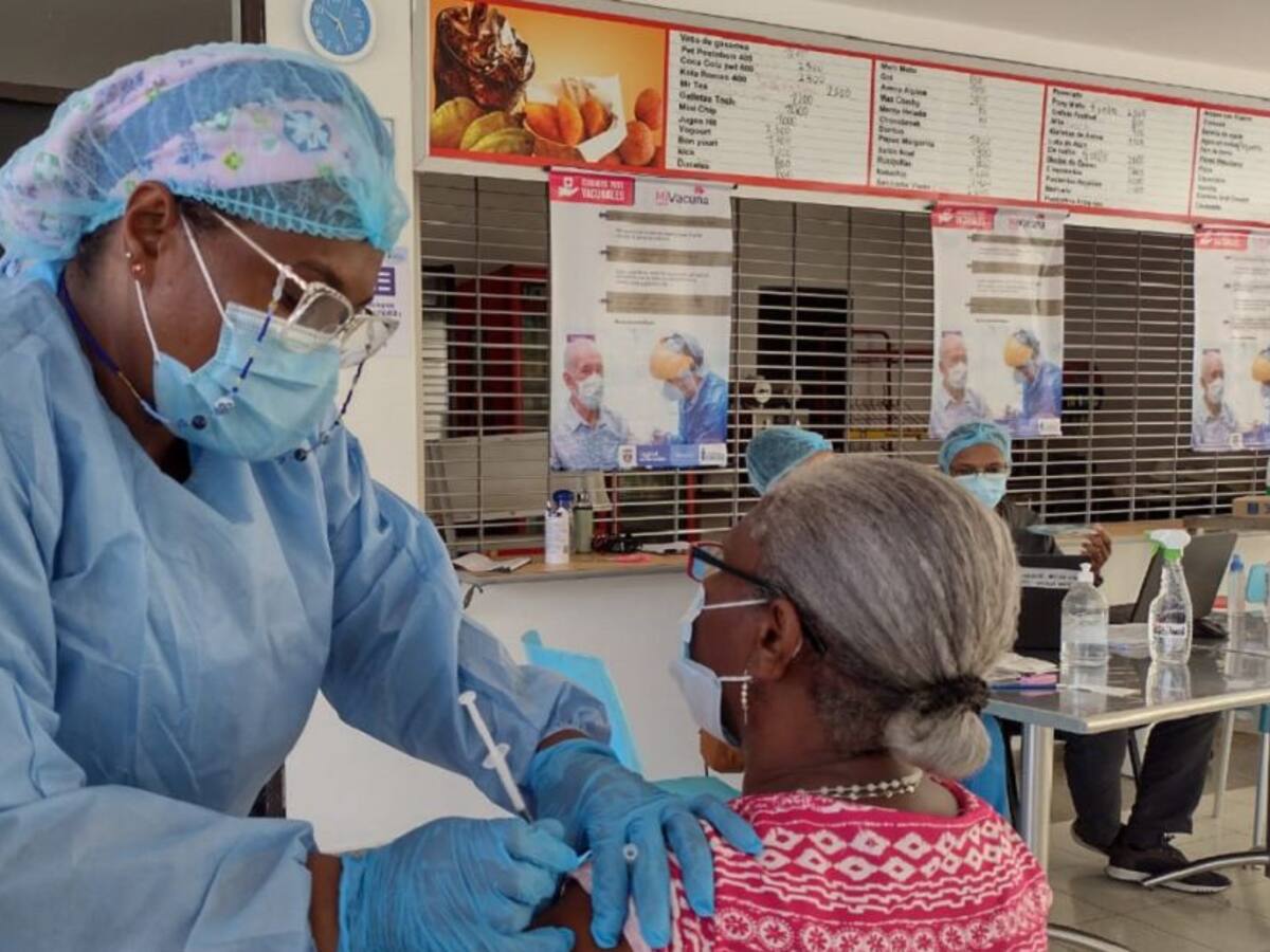 Mutual Ser y Coosalud EPS habilitaron punto de vacunación en Cartagena