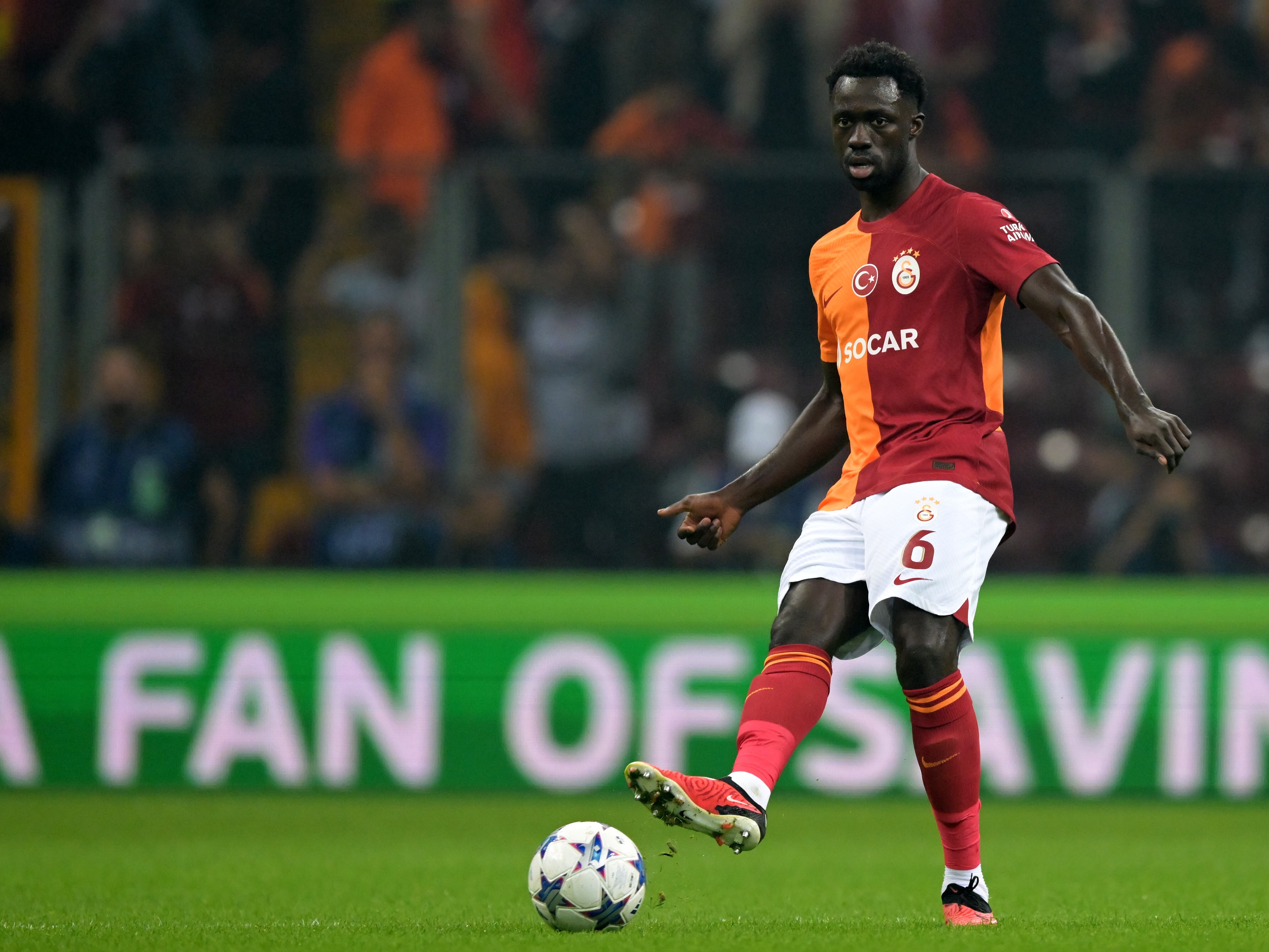 Davinson Sánchez en el partido ante el Bayern Munich. (Photo by ANP via Getty Images)