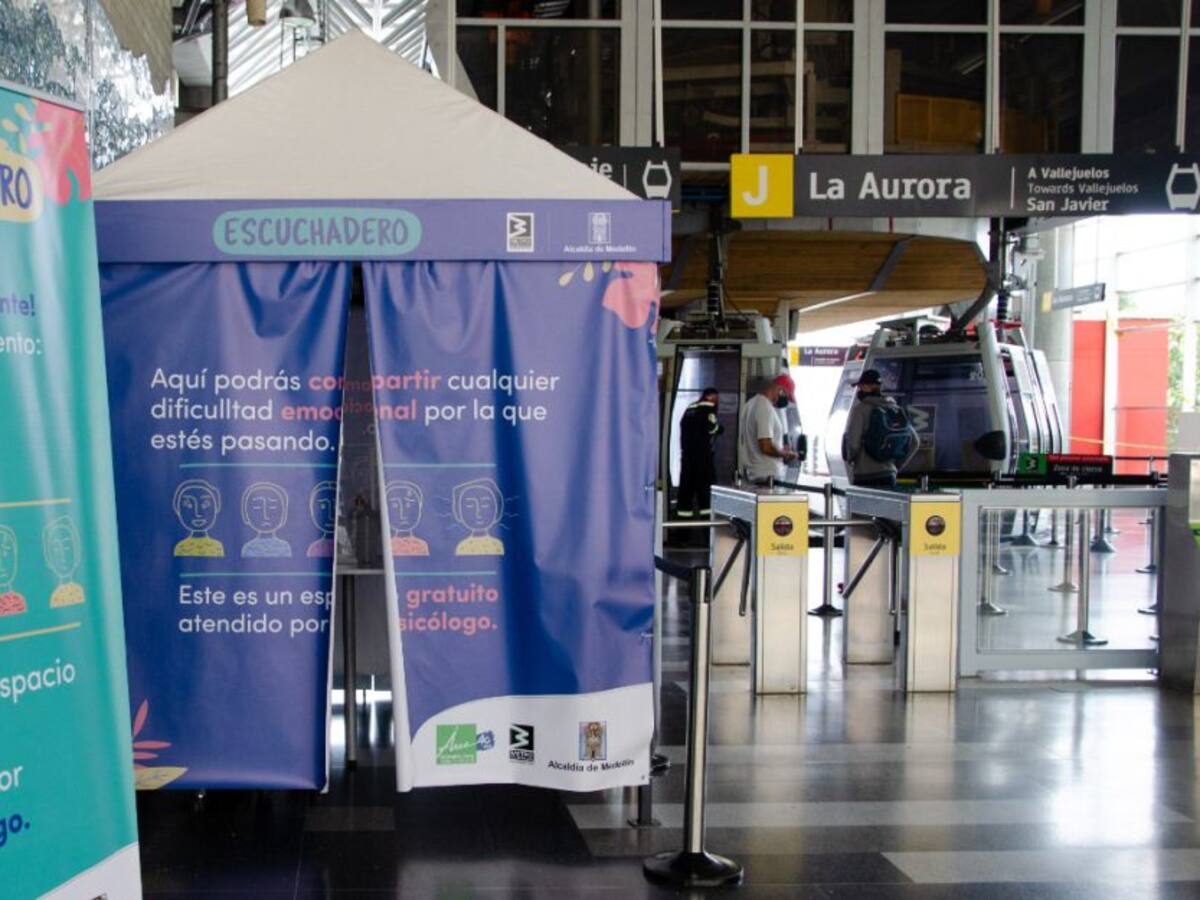 El metro de Medellín cuenta con dos nuevos escuchaderos por la salud mental