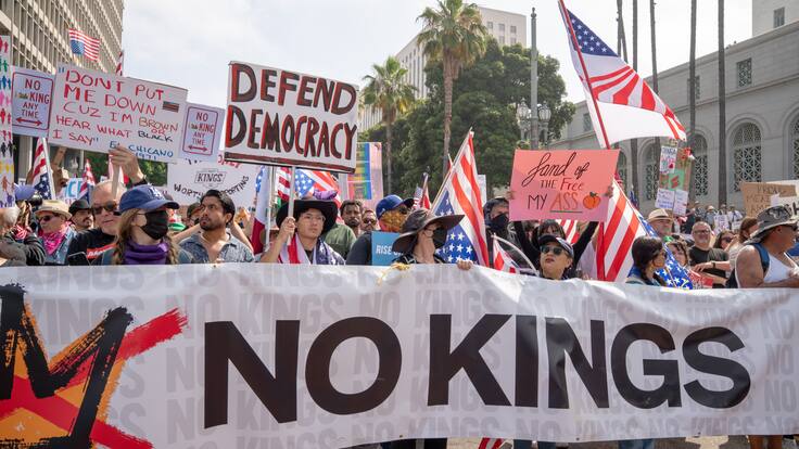 En Estados Unidos no hay ningún rey: cofundador de organización que coordino protesta ‘No Kings’