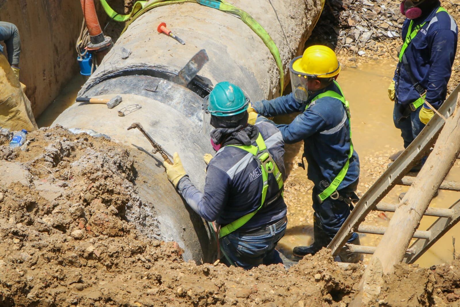 Los 17 frentes de obras avanzan según lo programado por Aguas de Cartagena