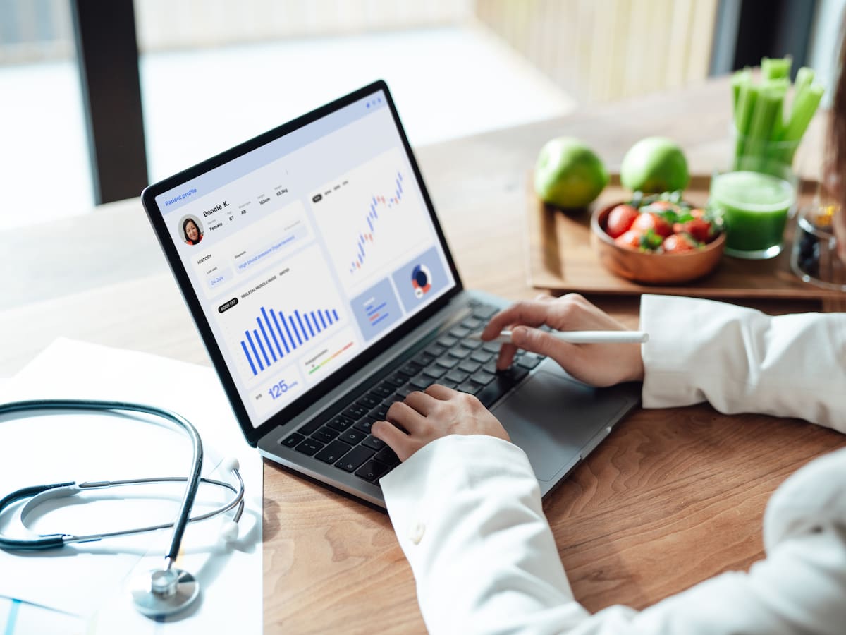 ¿Qué hay que estudiar para ser nutricionista? Universidades y énfasis.