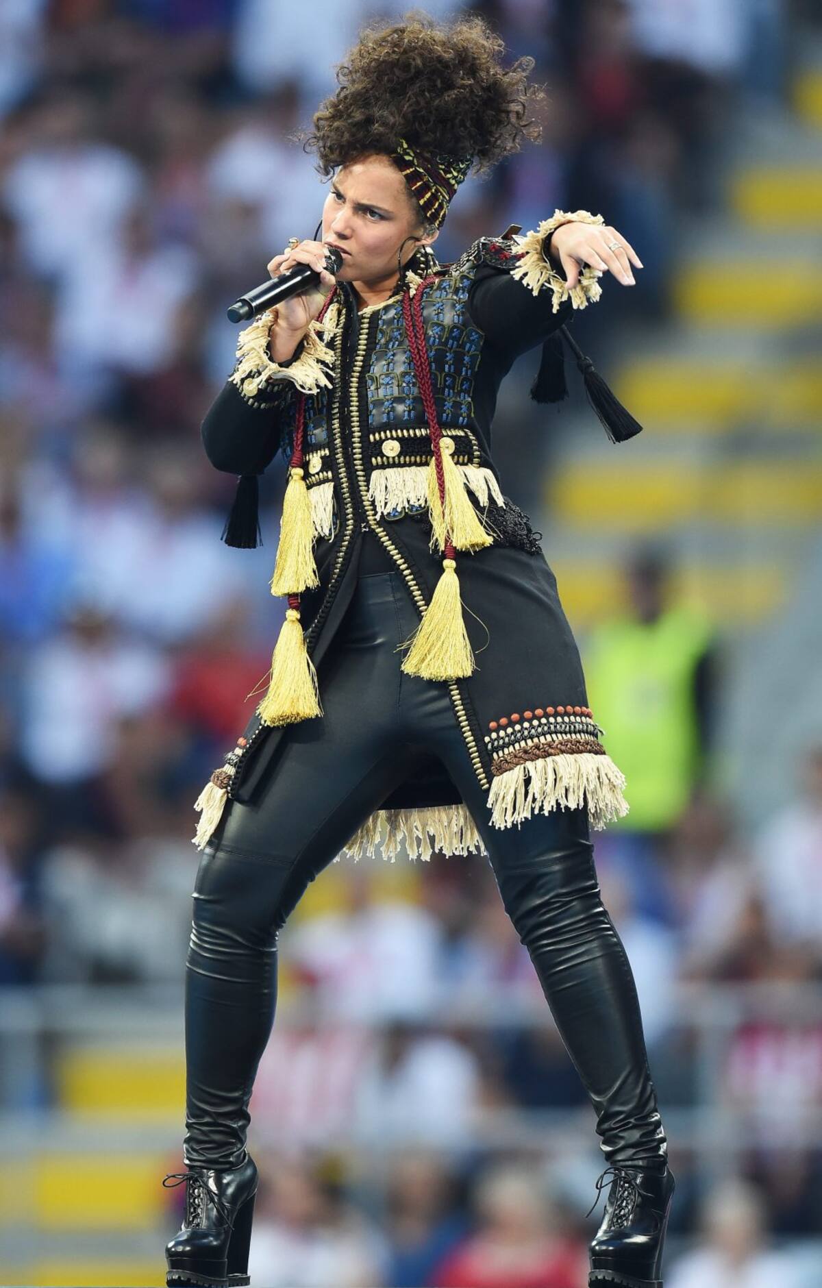 Los temas que interpretó la artista fueron 'This girl is on fire ' y 'New York'.