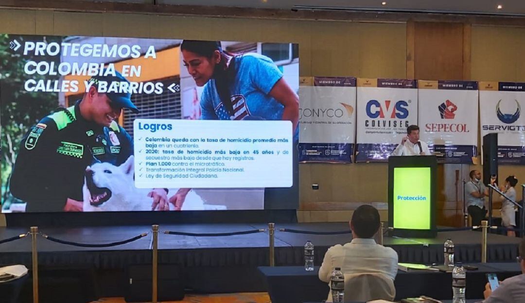 Ministro de Defensa, Diego Molano, en el Congreso Internacional de Seguridad en Cartagena, convocado por Confevip.