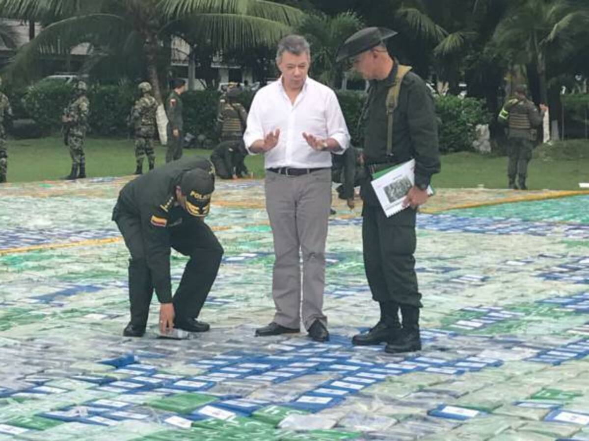 Gobierno reporta la incautación más grande de cocaina en la historia