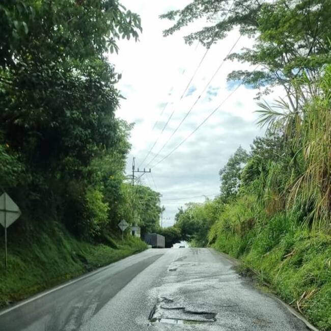 Corredor en mal estado. Cortesía.