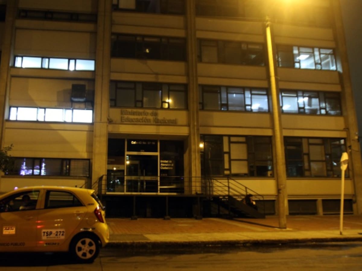 Empleados públicos podrán descansar en Semana Santa para ahorrar energía