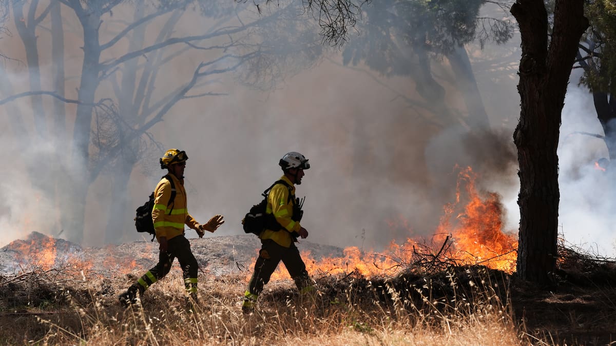 El mayor incendio de España quema 50.000 hectáreas y 106.000 personas pendientes del fuego
