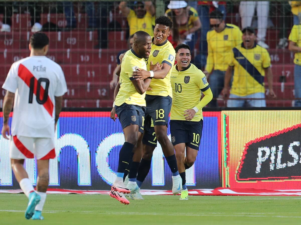 Ecuador vence con lo justo a Perú y se mete a zona de clasificación de las Eliminatorias