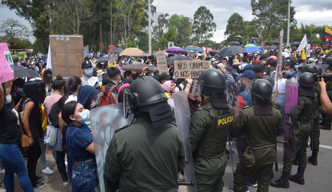 Autoridades buscan a 111 reportados como desaparecidos durante las protestas