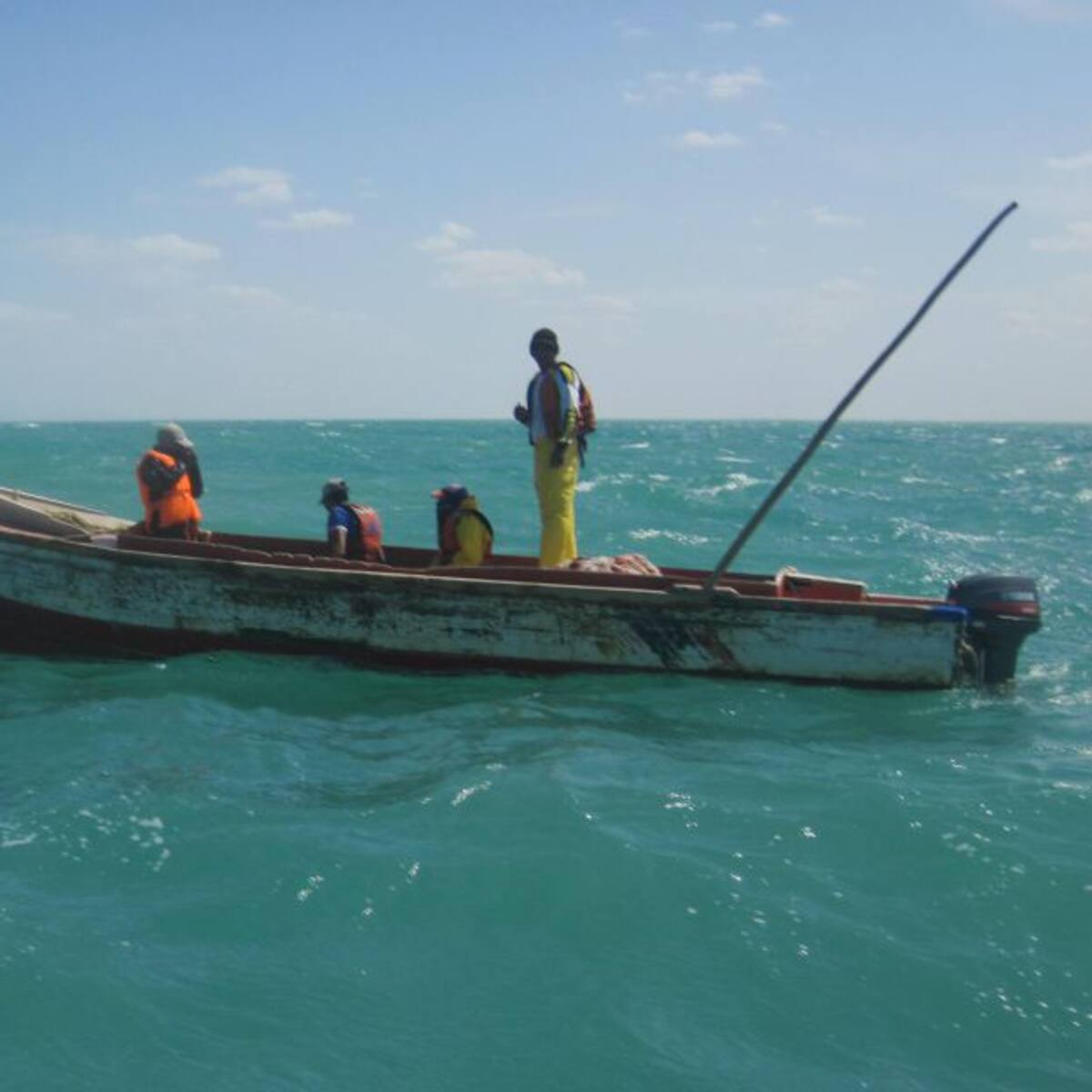 Buscan a 3 pescadores desaparecidos en Buenaventura