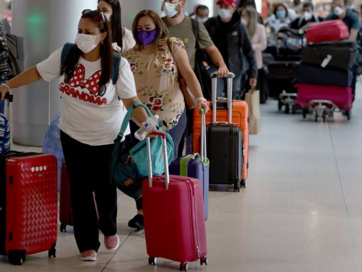 EE.UU. levantará restricciones de viaje a países africanos por cepa ómicron