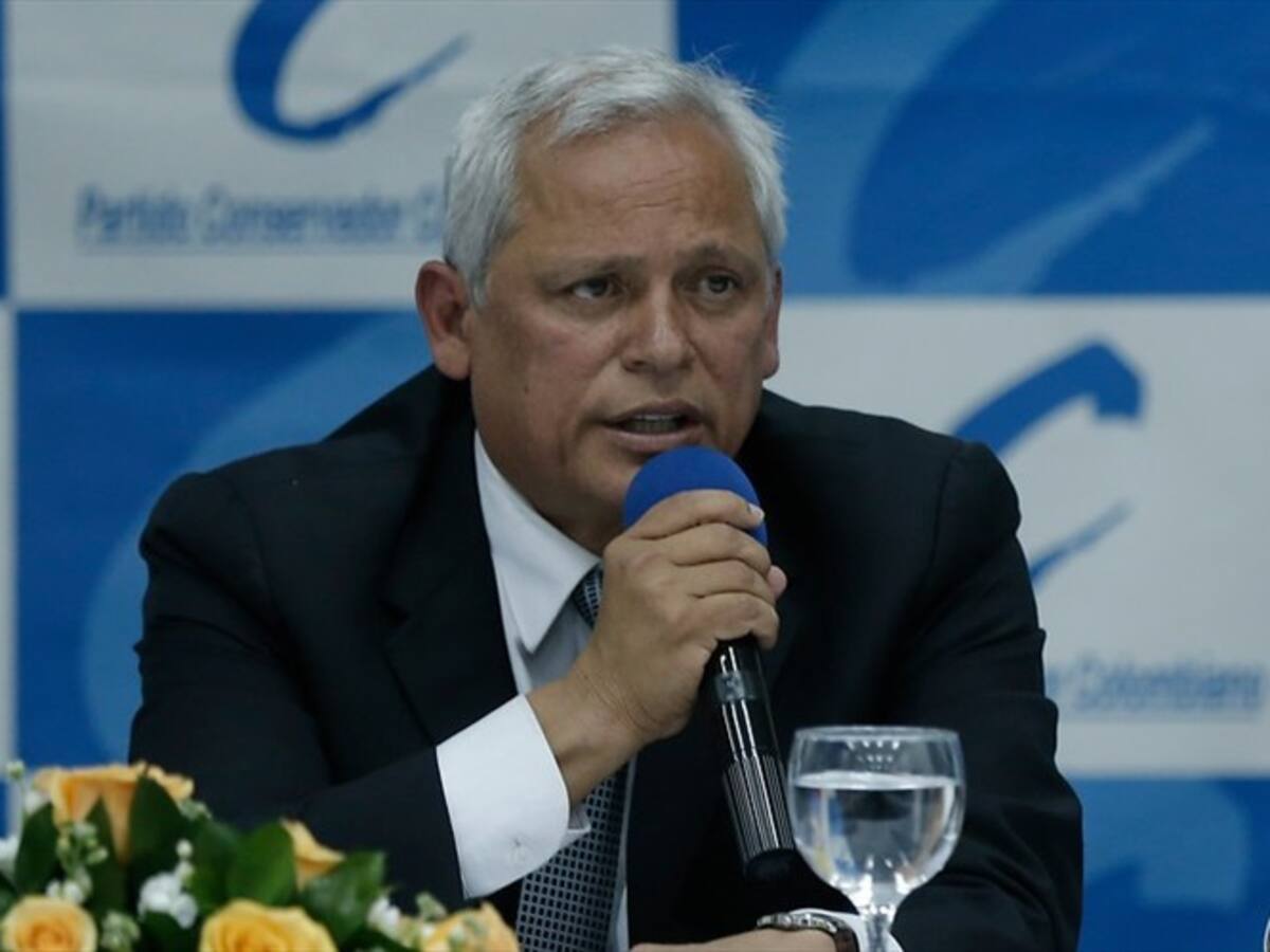 Corte pide investigar al senador Hernán Andrade por presunto enriquecimiento ilícito