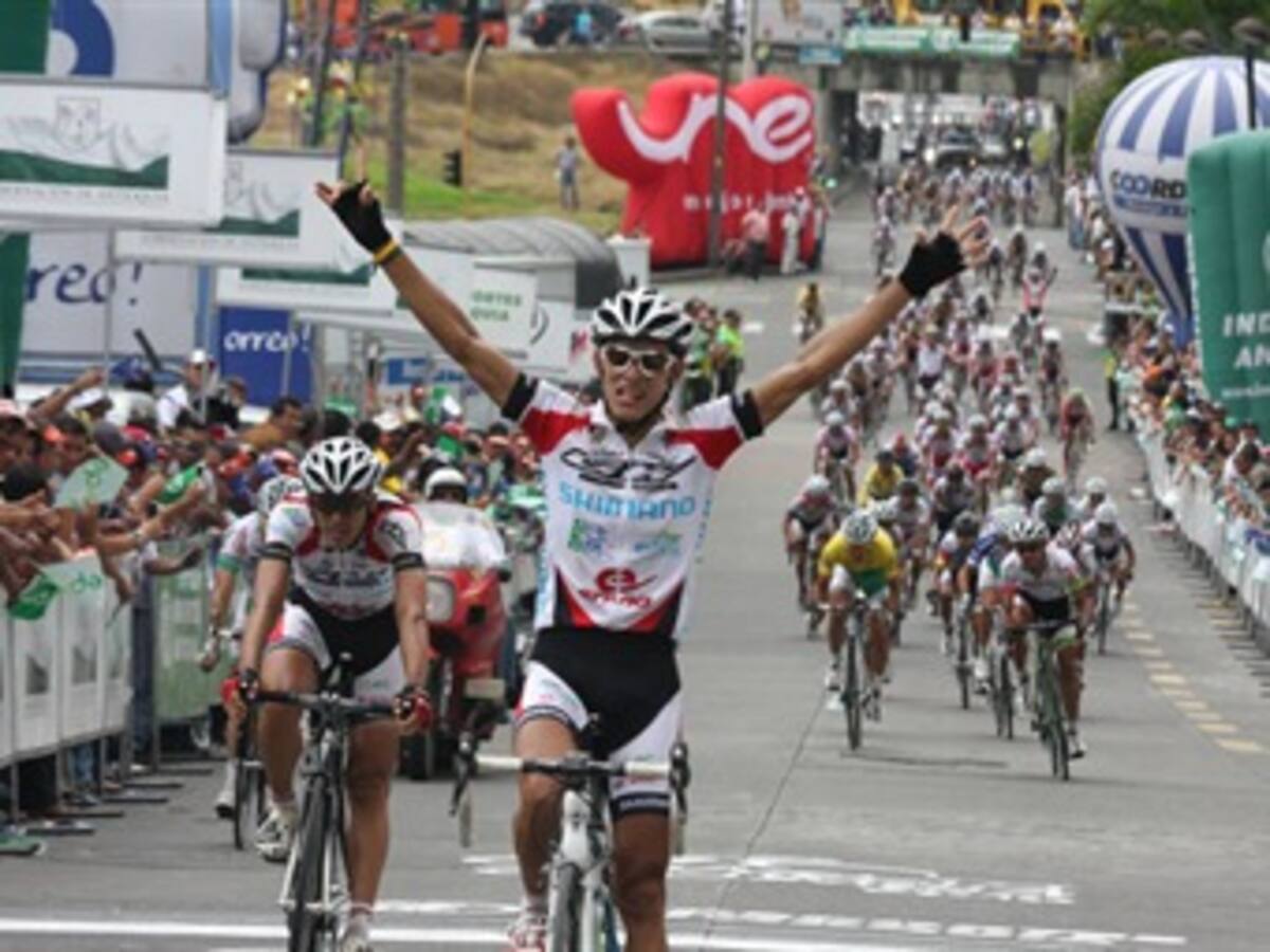 Jaime Vergara ganó la undécima etapa de la Vuelta a Colombia y Sergio Luis Henao sigue líder